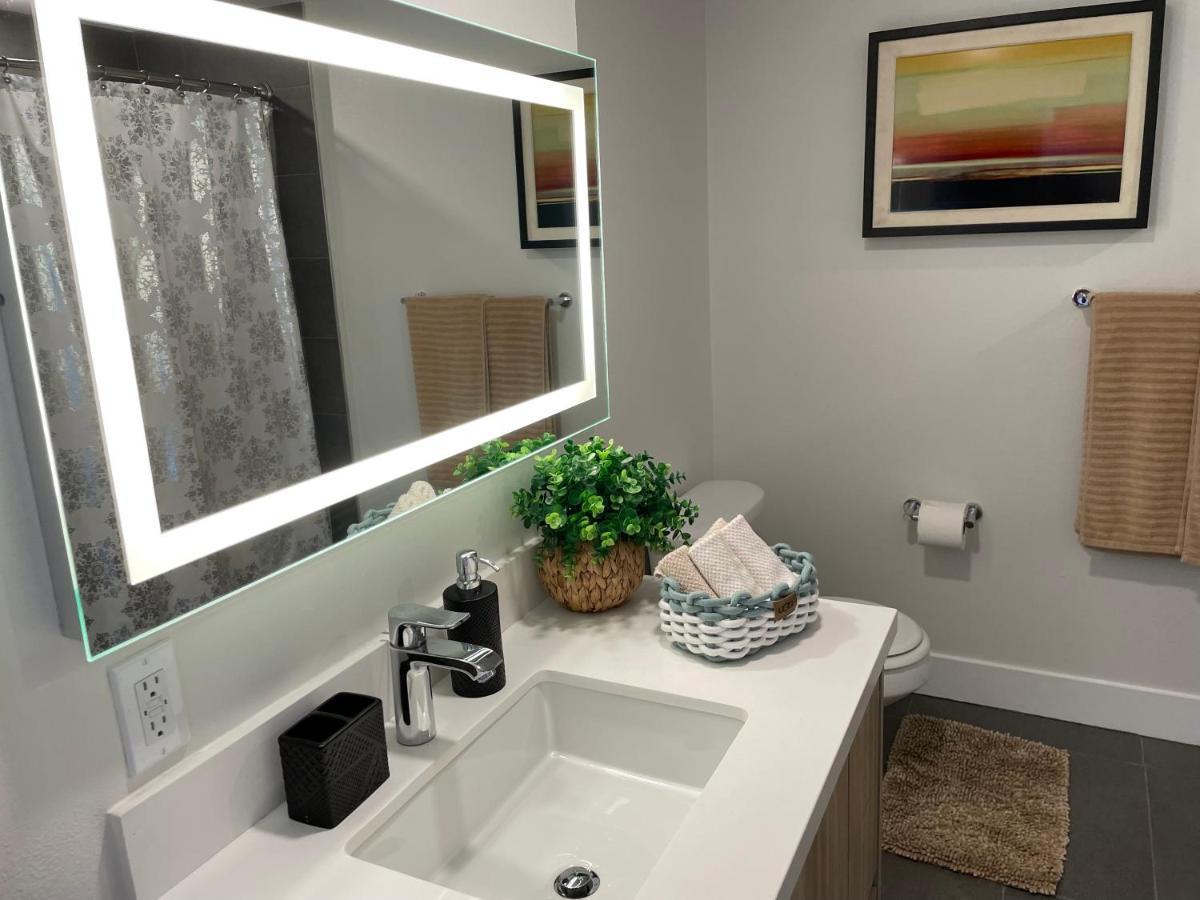 Lovely 2/2 Apartment In Heart Of Santa Monica With Free Parking Los Angeles Eksteriør billede